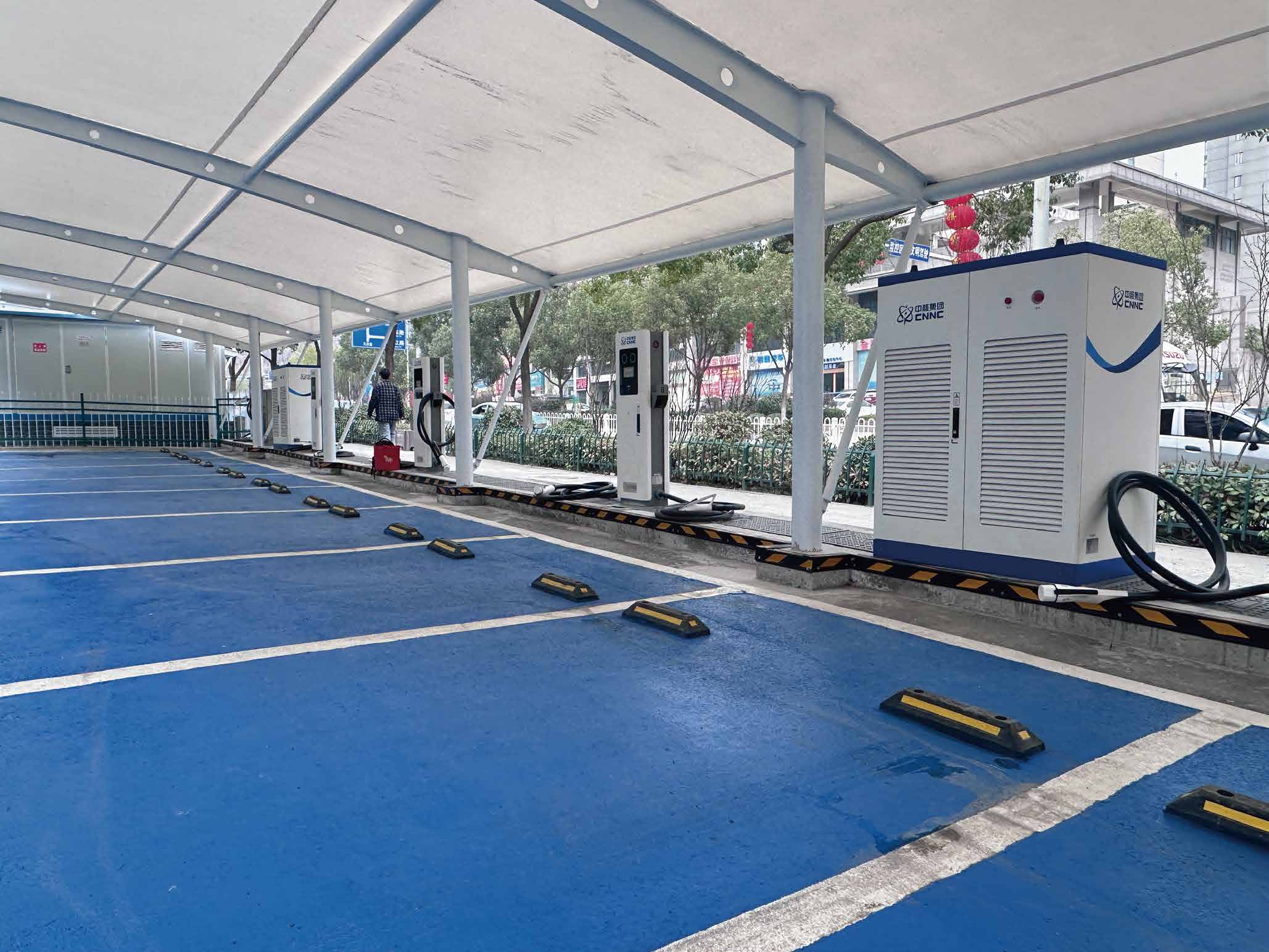 Sinopec highway charging station with canopy